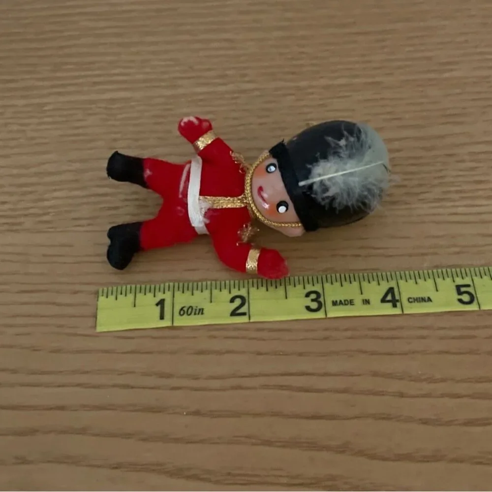Vtg British Royal Guard Soldier Toy Soldier Doll Ornament Flocked Plastic 4 Inch